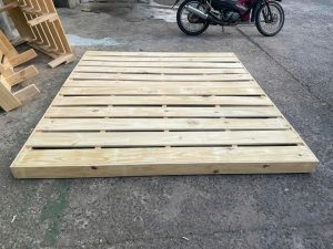 Hình Pallet Gỗ Kín 4 Mặt Chân