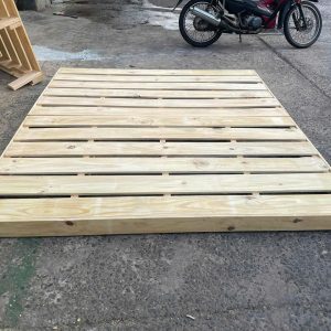 Hình Pallet Gỗ Kín 4 Mặt Chân